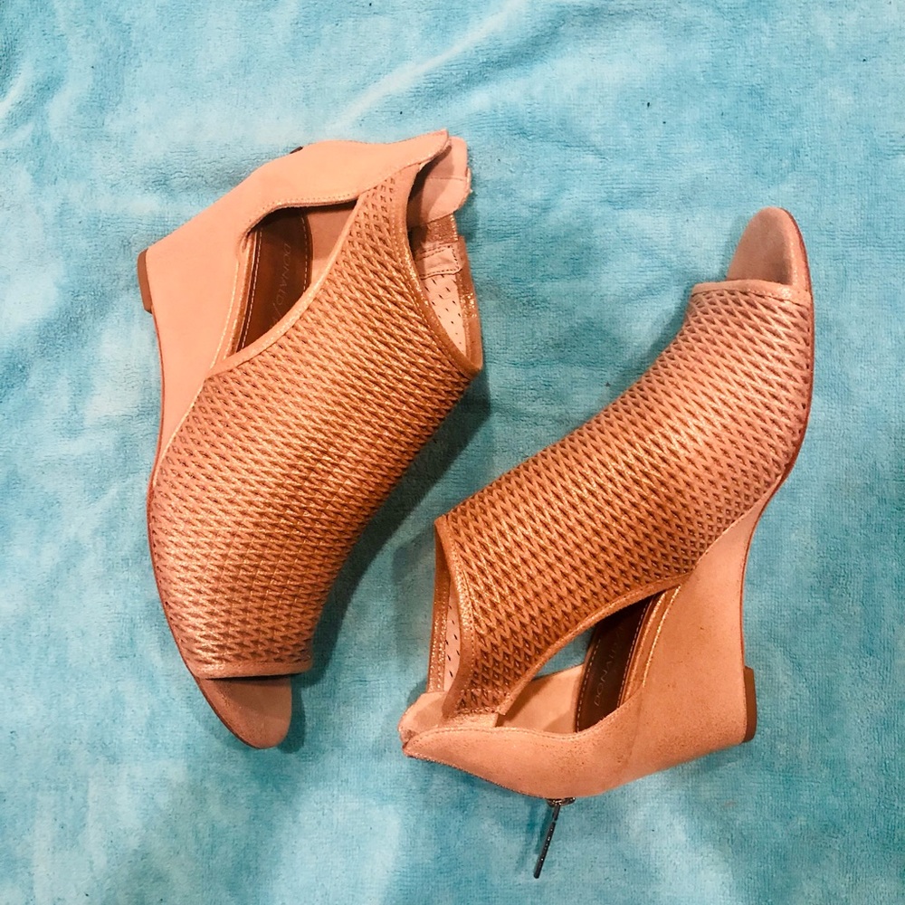 Donald J. Pliner gold wedges